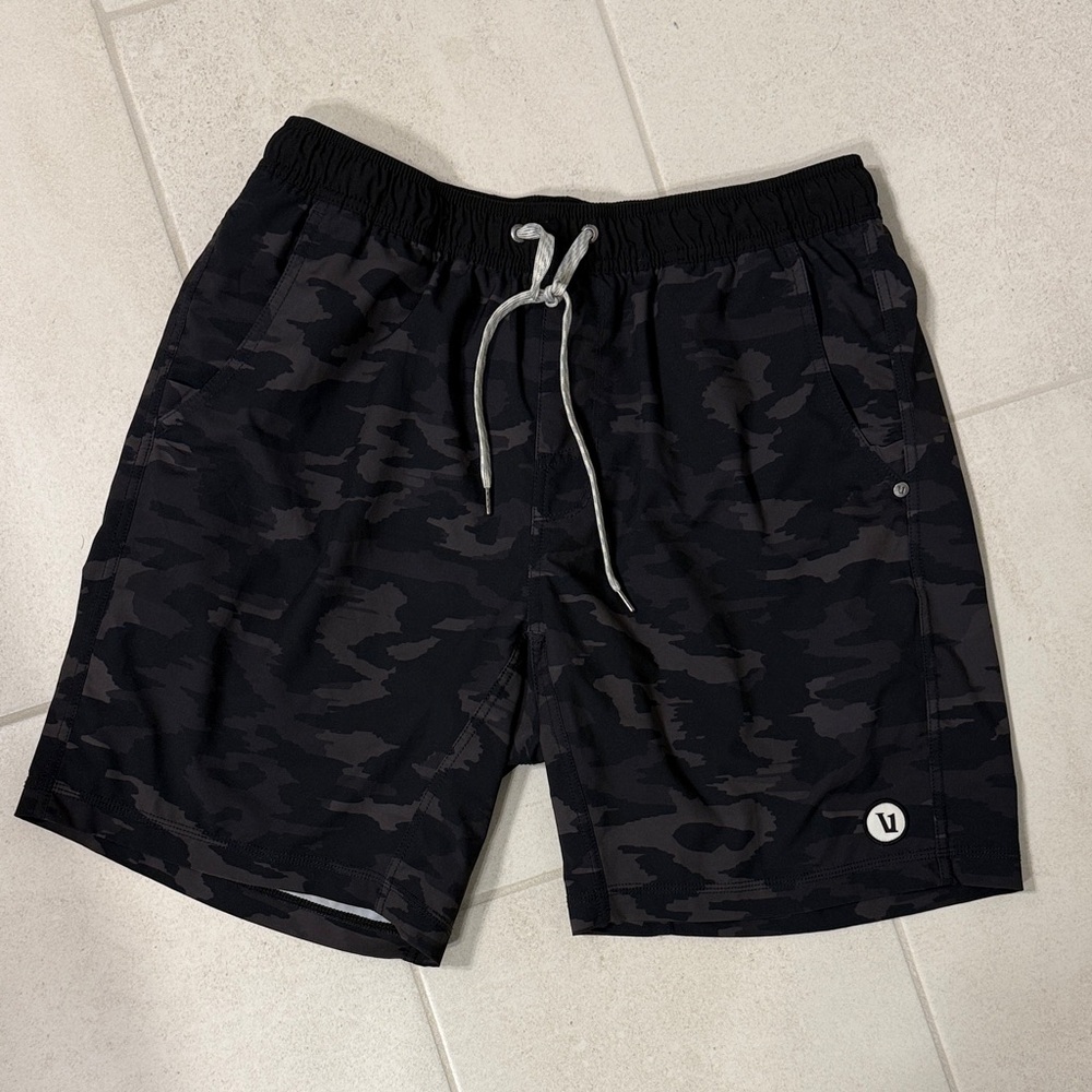 Vuori Men's swim trunks size large
